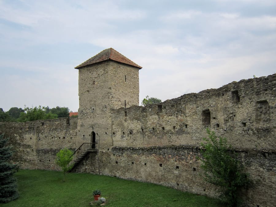 La fortezza di Câlnic — Un castello nobiliare diventato rifugio di paese