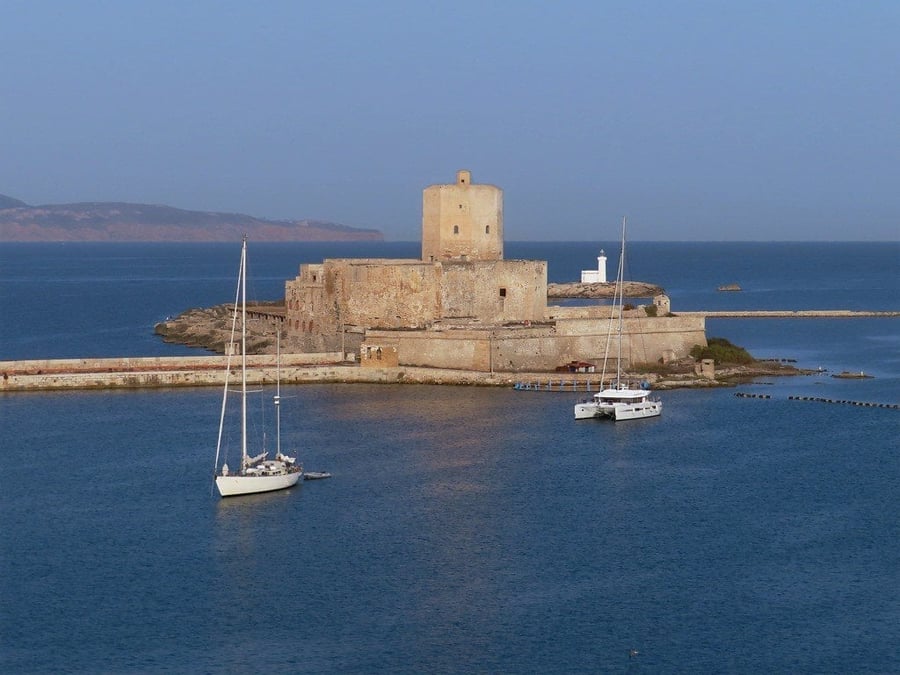 Il Castello della Colombaia — Una fortezza su un isolotto all'ingresso del porto