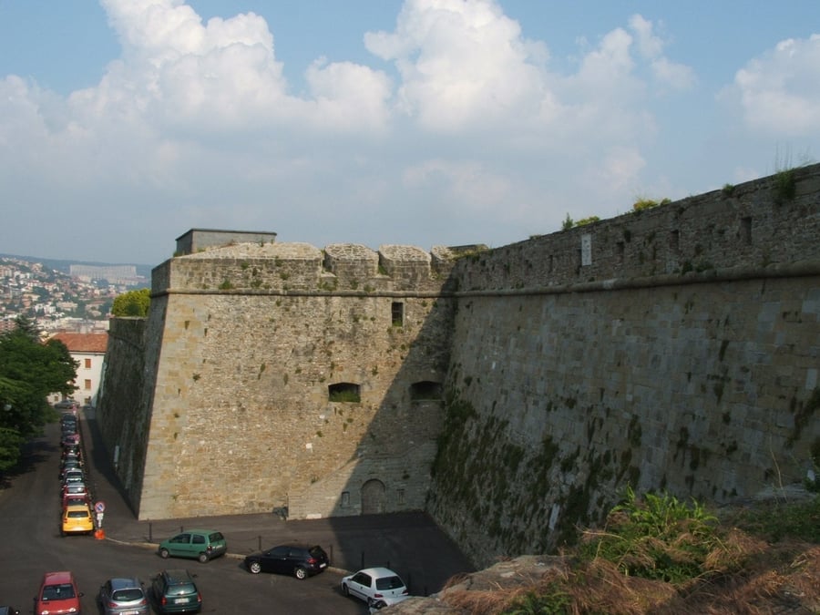 Castello di San Giusto — Una fortezza veneziana sul colle da cui Trieste è nata