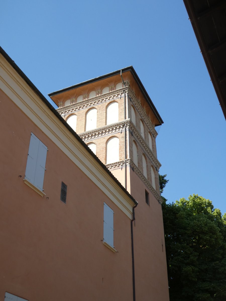 La torre di Palazzo Garagnani — Il simbolo di Crespellano, dei Garagnani dal 1813