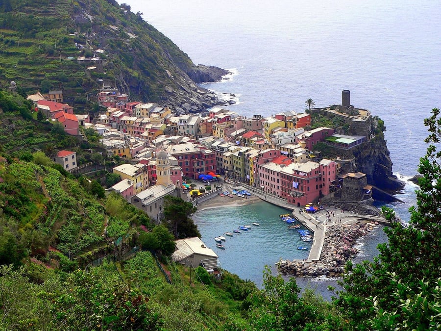The Sentiero Azzurro — The scenic path through the Cinque Terre