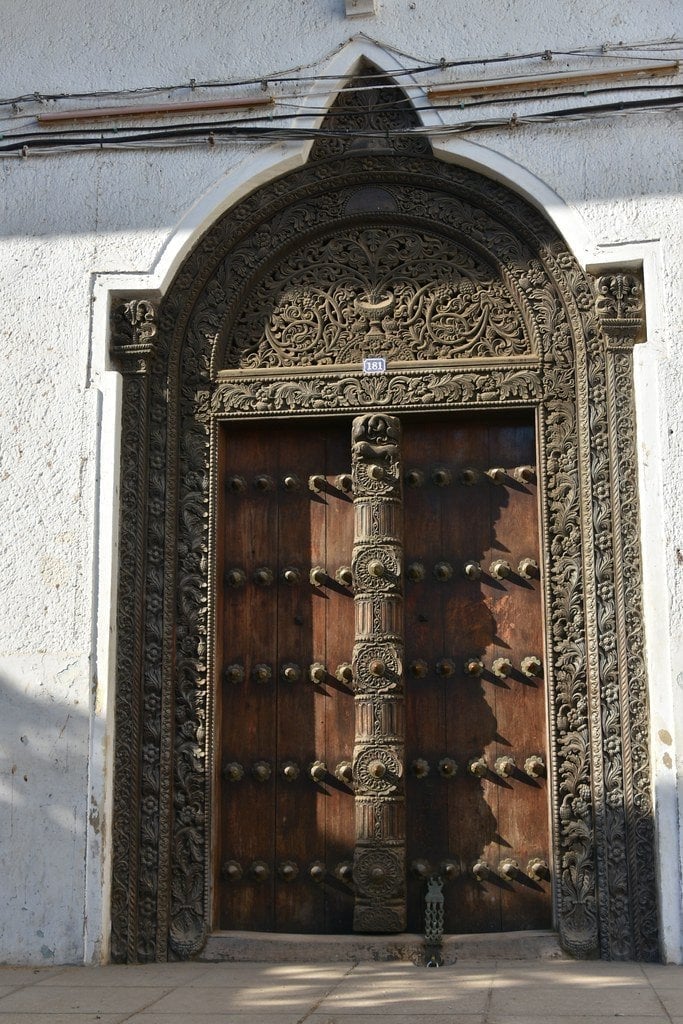 Carved door of Stone Town — Over five hundred carved wooden doors tell the status of those who live behind them